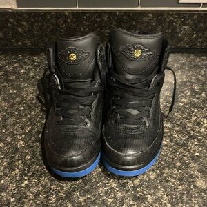 Air Jordan 2 black history month